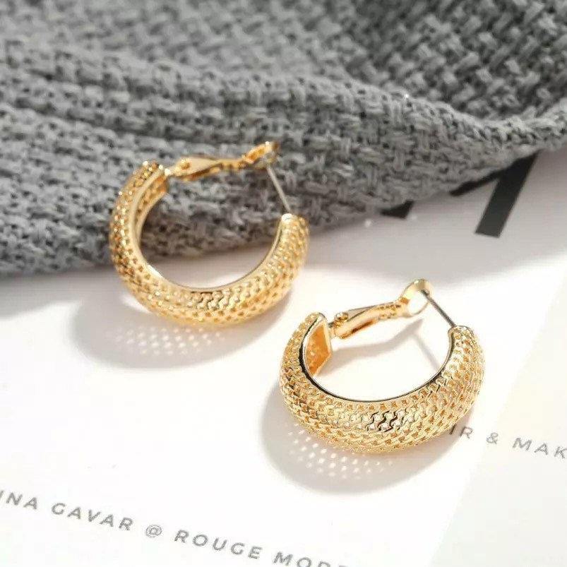 Huggie Hoop Earrings|Gold Huggie Hoops|18K Gold Plated| Minimalist Earrings|Lightweight Earrings|Perfect Gift Idea - Dafitty